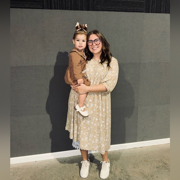 Meet your Posher, Annakate - Picture 2 of 8